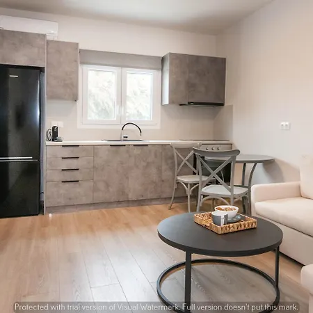 Local Living House Apartament