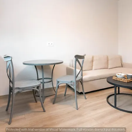 Local Living House Apartament *